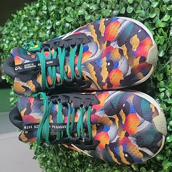 Nike Multicolor Patterned Sneakers - Picture 2 of 8